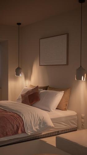 Central Luxurious Athens Suites- walk to Acropolis - by Good Life suites