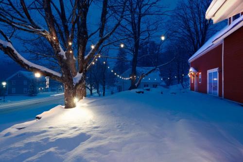 Deerfield Valley Inn - Mt Snow durante el invierno
