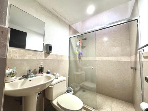 Koupelna v ubytování OLIVOS 33 Casa 3 habitaciones 3 piscinas