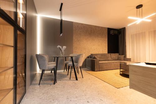 Ruang duduk di Royalton Suites