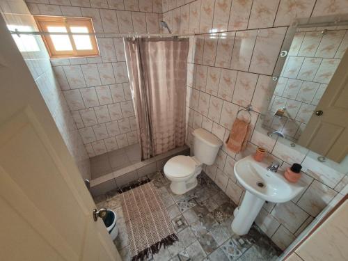 Un baño de Cabañas Larache