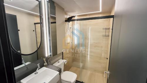 Ένα μπάνιο στο Way Tambaú próximo ao Letreiro João Pessoa - Genius Flats