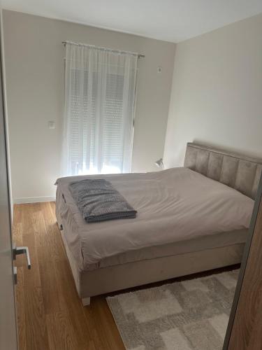 Foto Stylish one bedroom apartment Central Point with -GARAGE 5 EUR PER DAY 2