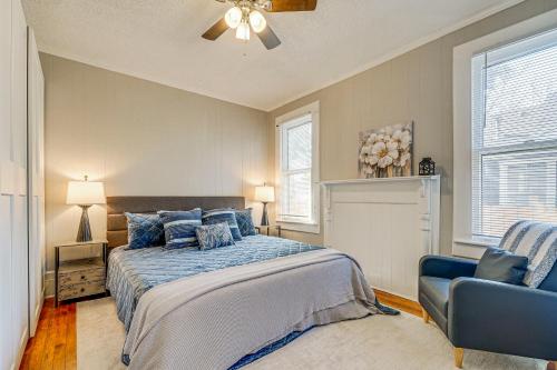 Postel nebo postele na pokoji v ubytování Pet-Friendly Home in Dtwn Wilmington WFH Welcome!