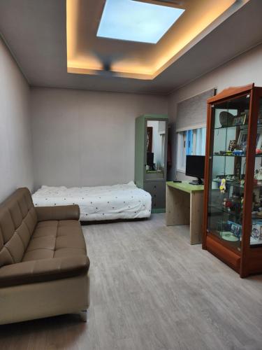Posezení v ubytování 구례 아진이뜰 1층 전체, Gurye Ajini Garden entire first floor