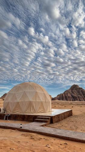 Gambar di galeri bagi Rum Dream bubble camp di Wadi Rum