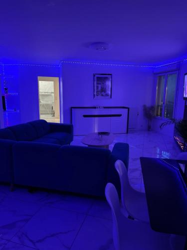 Gallery image of appartement luxueux 70m2, 2 chambres in Argenteuil