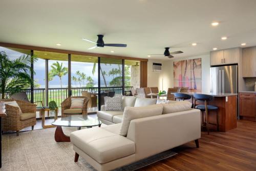 Istumisnurk majutusasutuses Luxury Maui Escape Ocean Views & Resort Amenities