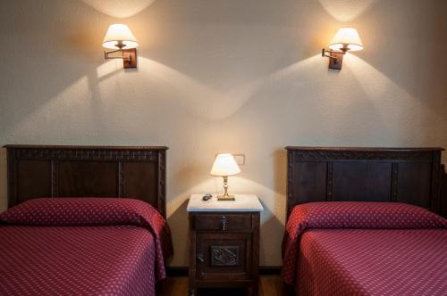 Hostal Ayestaran IIにあるベッド