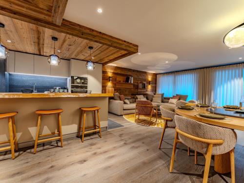 Appartement familial à Méribel avec services sur mesure - FR-1-613-130