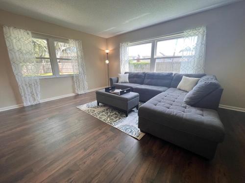 Χώρος καθιστικού στο Host Hubble Private Rooms in Southern Lakeland