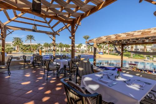Bassein majutusasutuses Continental Plaza Beach Resort või selle lähedal