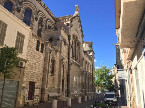 El barrio de los alrededores o un barrio cerca de este apartamento