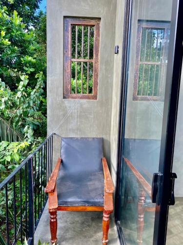 Μπαλκόνι ή βεράντα στο Sand Dollar House Hiriketiya Apartment