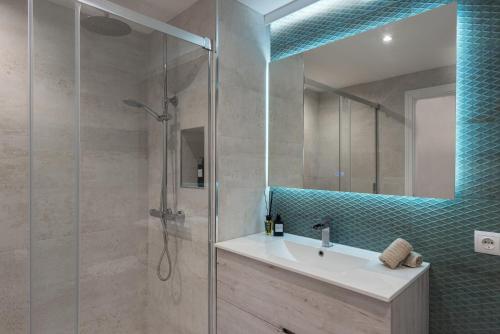 Terrace by the Sea Penthouse & Puerto de Estepona