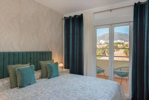Terrace by the Sea Penthouse & Puerto de Estepona
