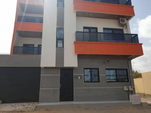 Edificio en el que se encuentra el apartamento