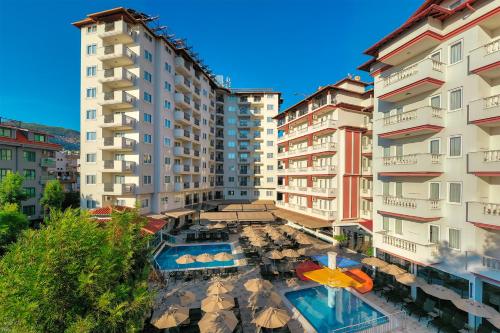 Bazén v ubytování Villa Sunflower Hotel - All Inclusive nebo v jeho okolí