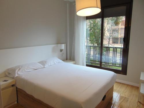 Airport Madrid Plenilunio Suites blue