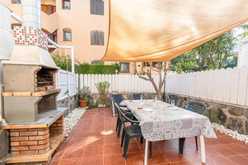 Imagen de la galería de Beach House Roda de Bera, en Roda de Bará