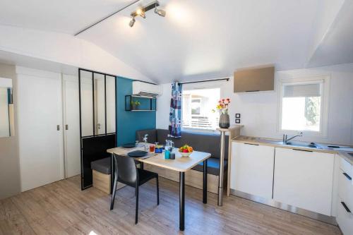 Imagen de la galería de Camping 4 étoiles - Parc aquatique - ef0bdc, en Martigues