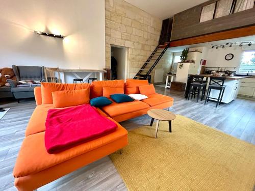 Photo de la galerie de l'établissement Maison Cosy - Garden - Wifi - Proche de Bordeaux, à Cambes