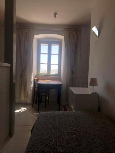 Ένα ή περισσότερα κρεβάτια σε δωμάτιο στο House CresWien 01 Martinšćica