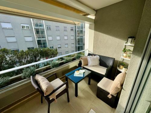CECILIA Holiday Apartment, Private Parking Included