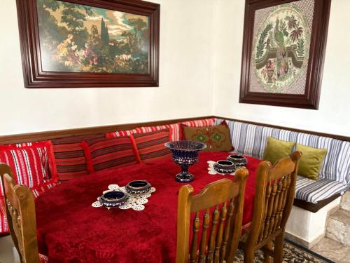 Xristos House