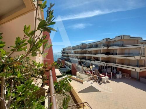 T2 sur zone pietonne, a quelques pas des plages
