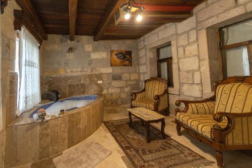 Gambar di galeri bagi Luwian Stone House di Goreme