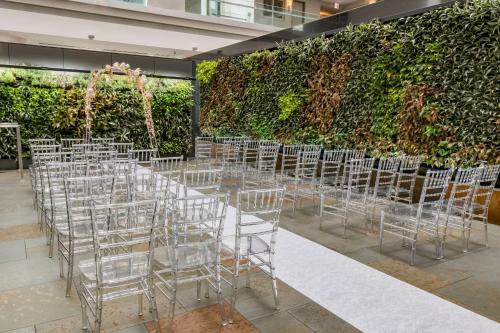 Ristorante o altro punto ristoro di Embassy Suites by Hilton Chicago Downtown Magnificent Mile