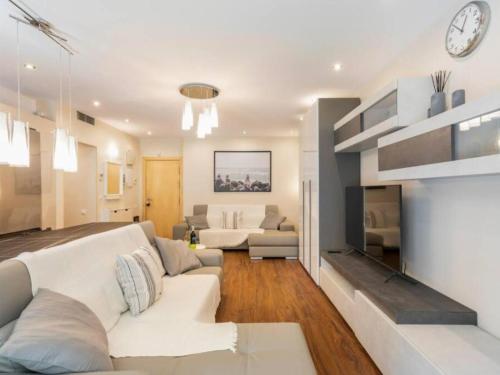 Modern Apartment in Lloret - 200 Steps from the Sea!