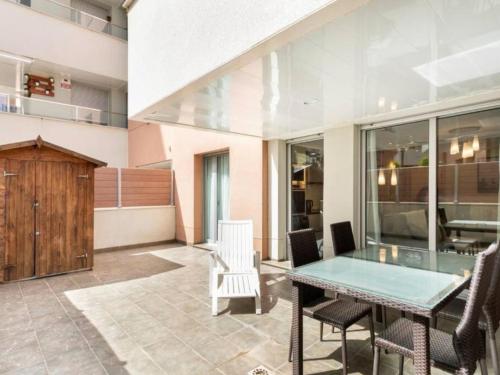Modern Apartment in Lloret - 200 Steps from the Sea!