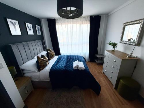 Postel nebo postele na pokoji v ubytování Luxury Belfast Stay