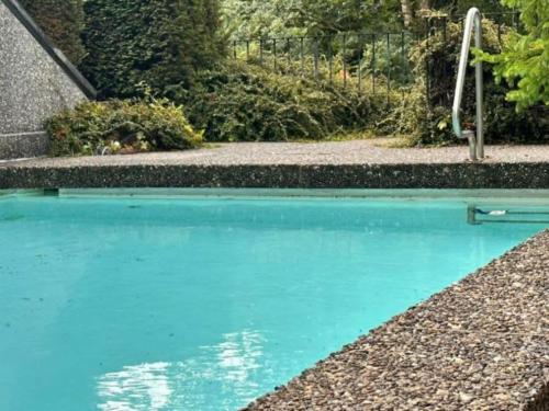 Serene Chalet With Shared Pool and Spa