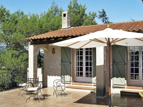 Patio nebo venkovní prostory v ubytování Holiday Home Breguieres by Interhome