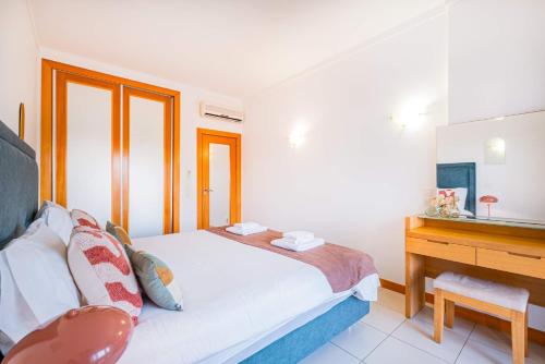Apartment Oura - Views of sea, Albufeira bay & Old Town