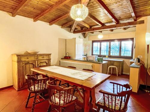 Dapur atau dapur kecil di Apartment Tiglio by Interhome