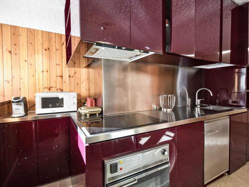 Dapur atau dapur kecil di Apartment -1 by Interhome