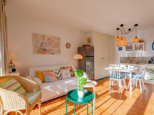 Apartment Les Coteaux de la Nartelle-32 by Interhome