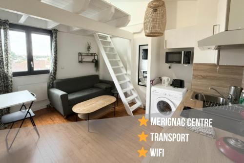 Dapur atau dapur kecil di Studio Cosy Mezzanine