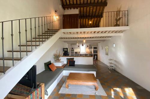 84B6 - Loft in charming 18th century farmhouse