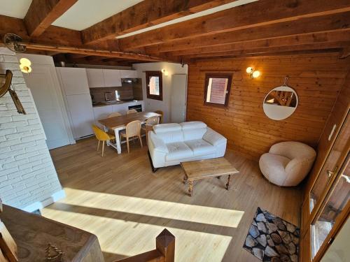 Χώρος καθιστικού στο Chalet Cosy à Bolquère