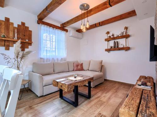 Istumisnurk majutusasutuses Holiday Home Casa Darel by Interhome