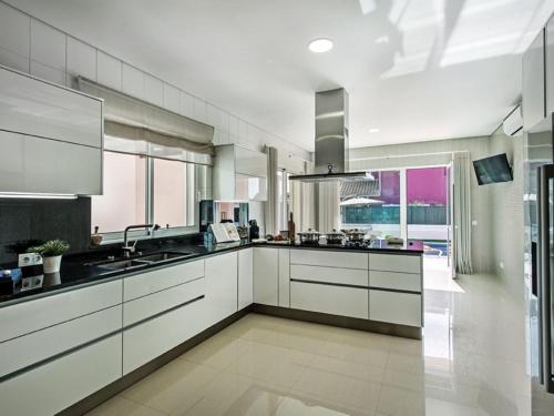 Villa V8 Bastos - VIP Properties by Interhome