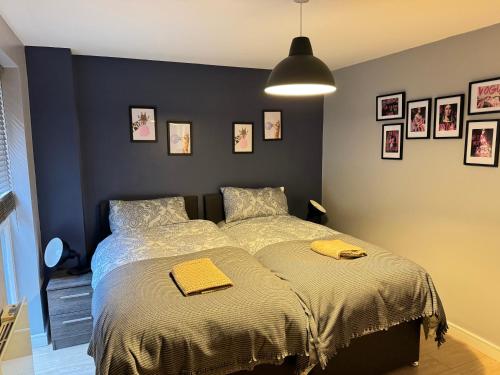 Centrally located apartment in Duke Street- free parking- two bathrooms photo 5