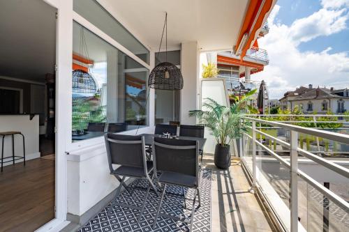 LA MAVÉRIA Elegant 100 m flat near Lake Annecy
