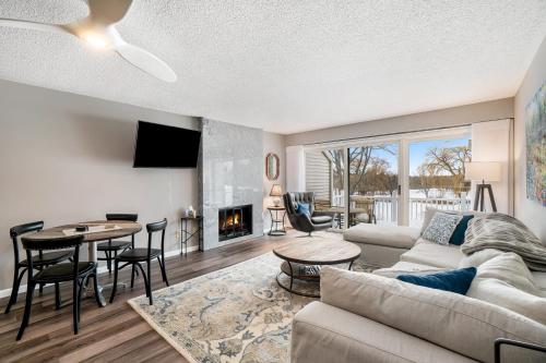 Et opholdsområde på Tee Time on Valleyway Drive