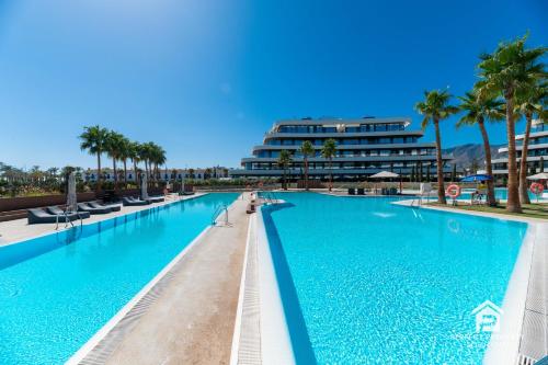 Luxury beachfront 3BR in Nereidas with Pools Spa Gym